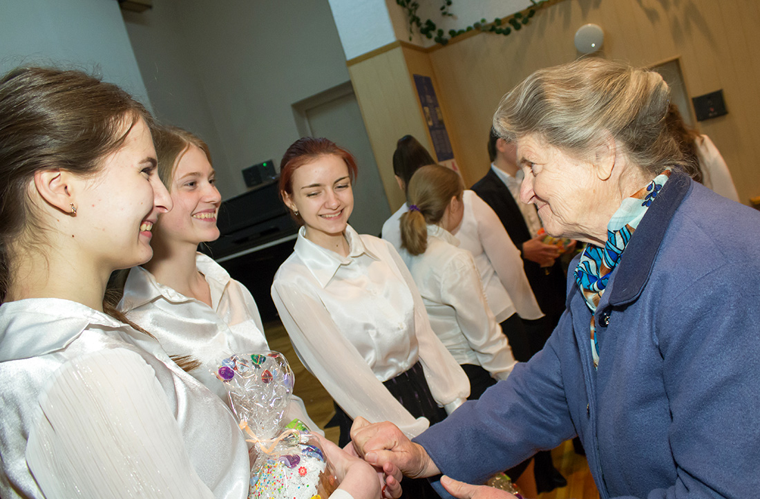 У Неділю жінок-мироносиць Просвітницький центр Фонду організував свято у будинку для престарілих
