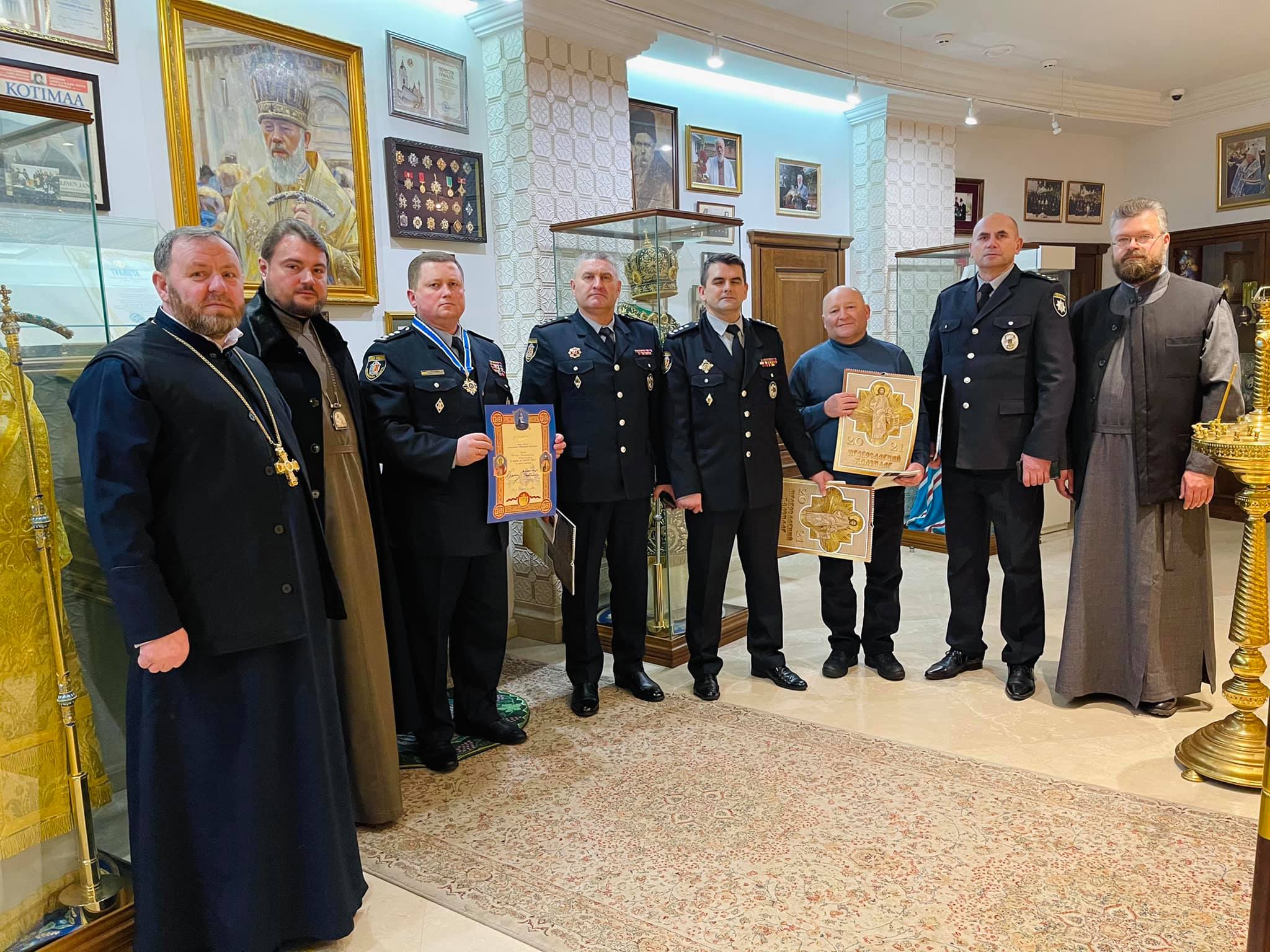 Начальника Головного управління Національної поліції у Хмельницькій області нагороджено відзнакою Фонду